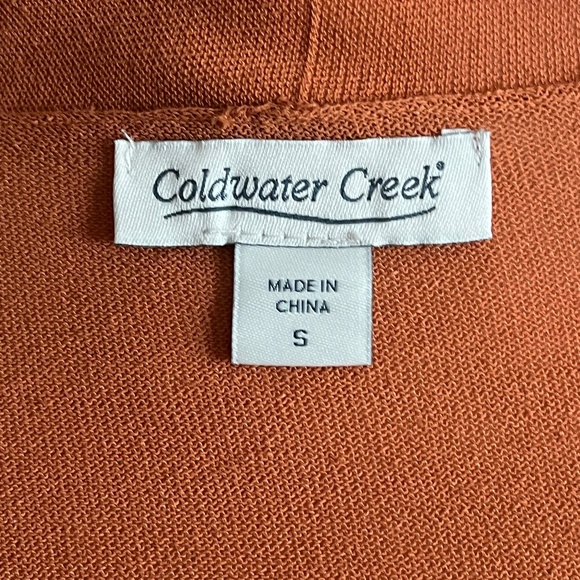 Coldwater Creek Cardi
3/4 Sleeve
Lightweight Cotton Blend
Size Small NWOT - Picture 4 of 5